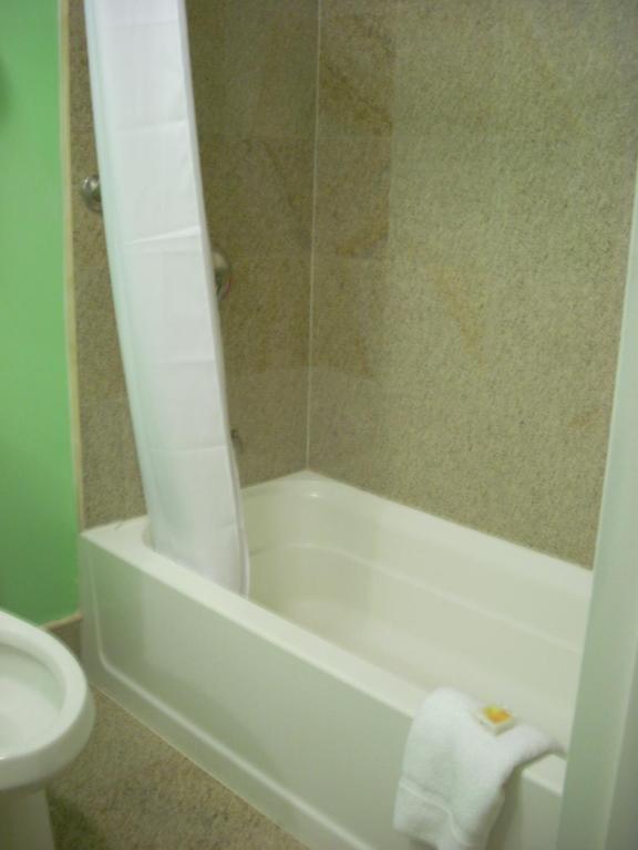 Days Inn & Suites By Wyndham Ozone Park/Jfk Airport New York Rom bilde